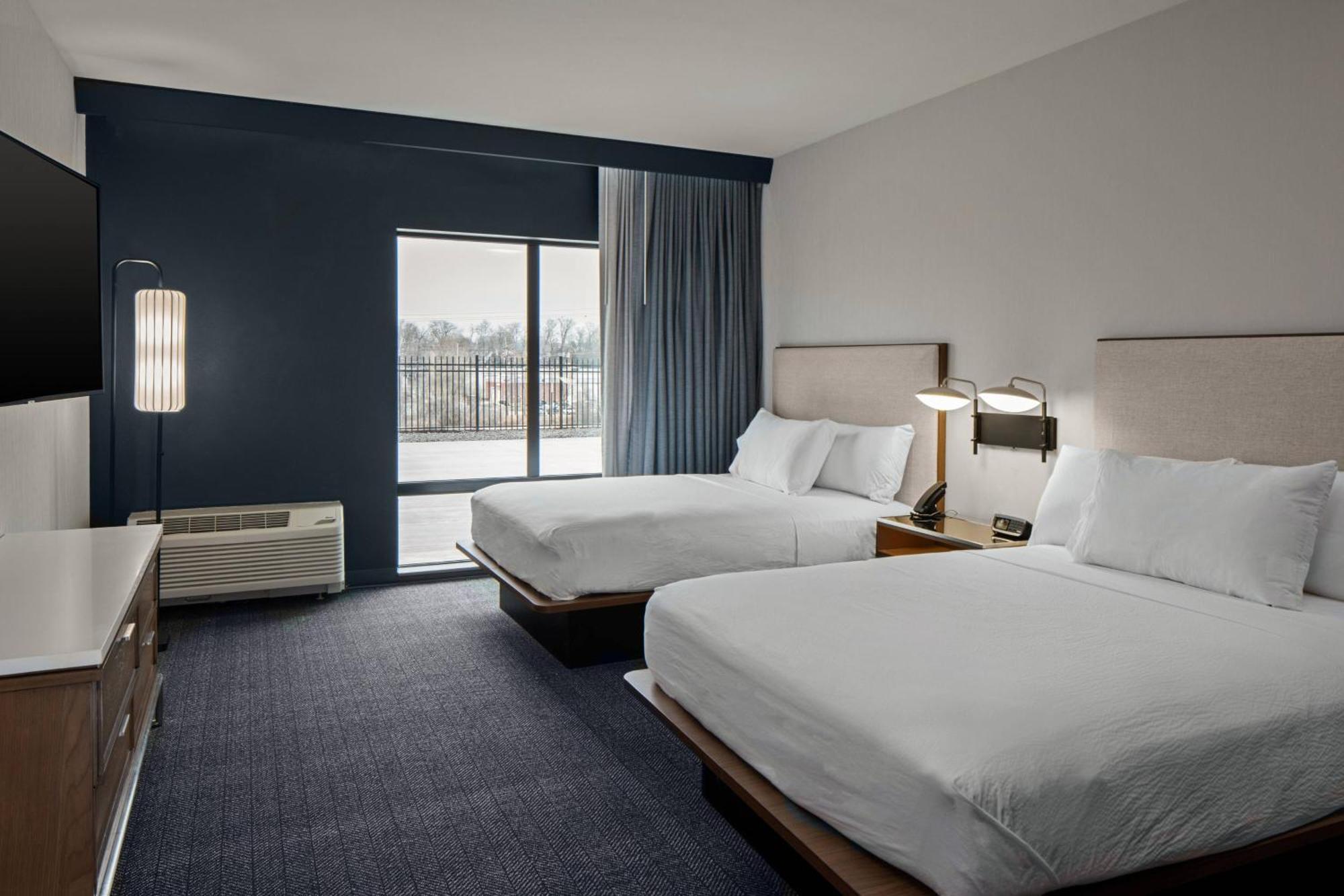 คอร์ตยาร์ด เจฟเฟอร์สัน ซิตี้ Hotel ภายนอก รูปภาพ